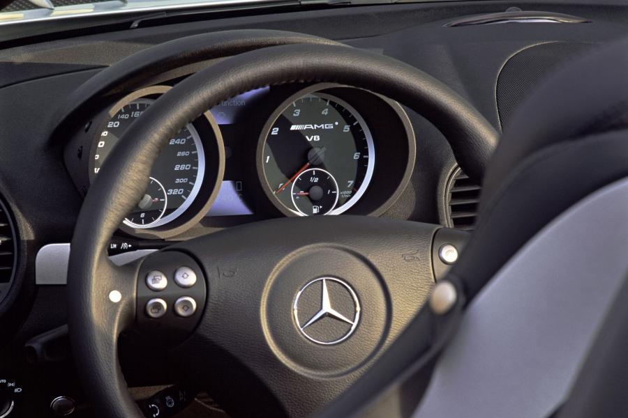  Mercedes-Benz SLK55 AMG 2005 года  (фото 73 из 96)